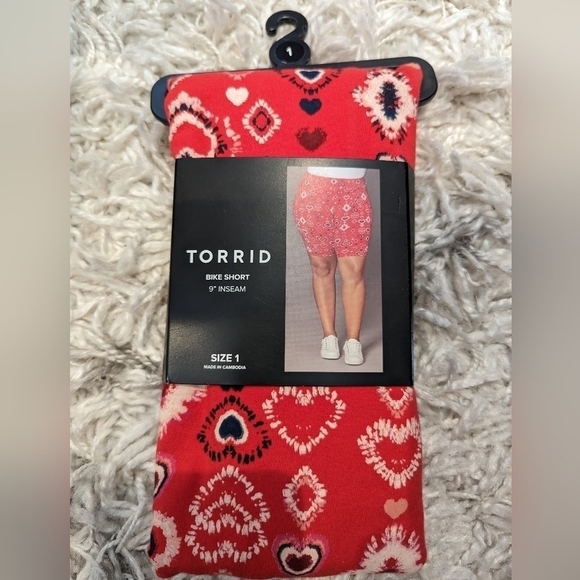 Torrid Red heart americana, 9 Inch, Bike Short, Size 1x - Picture 6 of 11